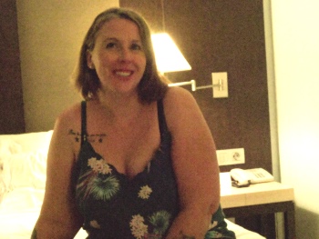 Just Divorced and Eager to Get a Little Fun. Nayara Asks Us for Almost-Unused Rookies