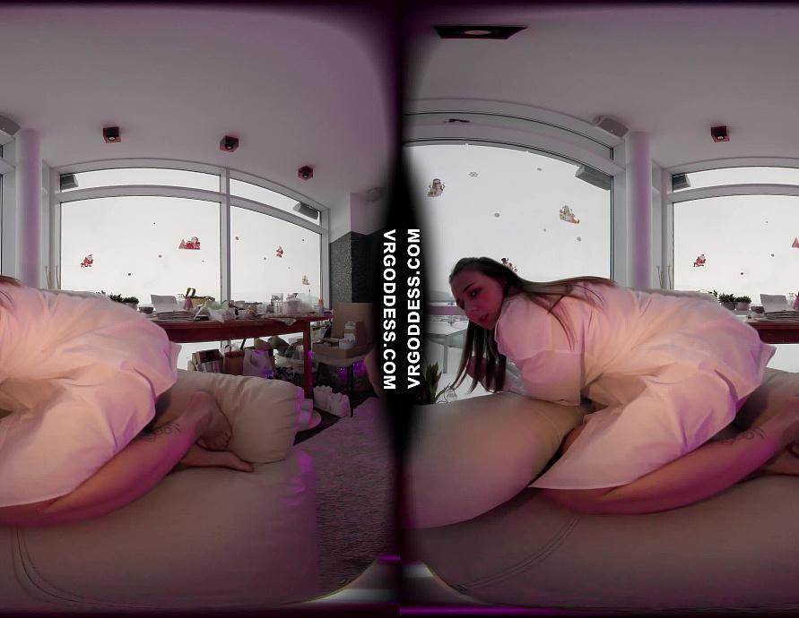 Muna Masturbating With A Dildo On A Snowy Winter Day Real Female Orgasms