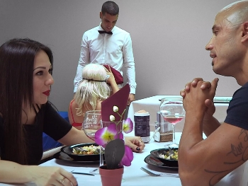 First Fakings! a Blind Date Show with a Happy End. Victoria and Shamy Meet! :-)