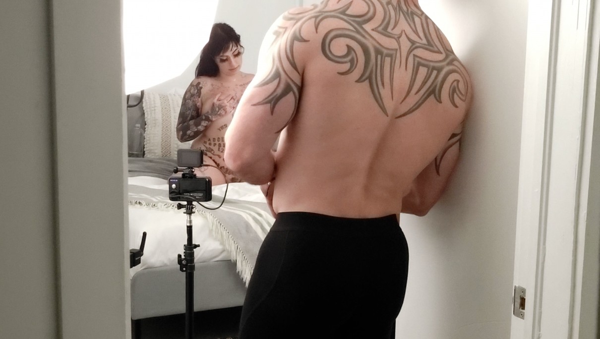 Tattooed Tenshiitushii Behind the Booty