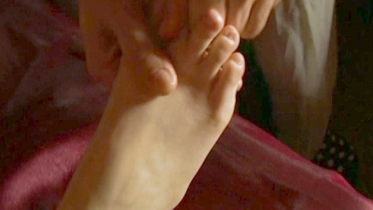 Foot And Leg Fetish Scene With Woman On Woman Foot Worship And Massage