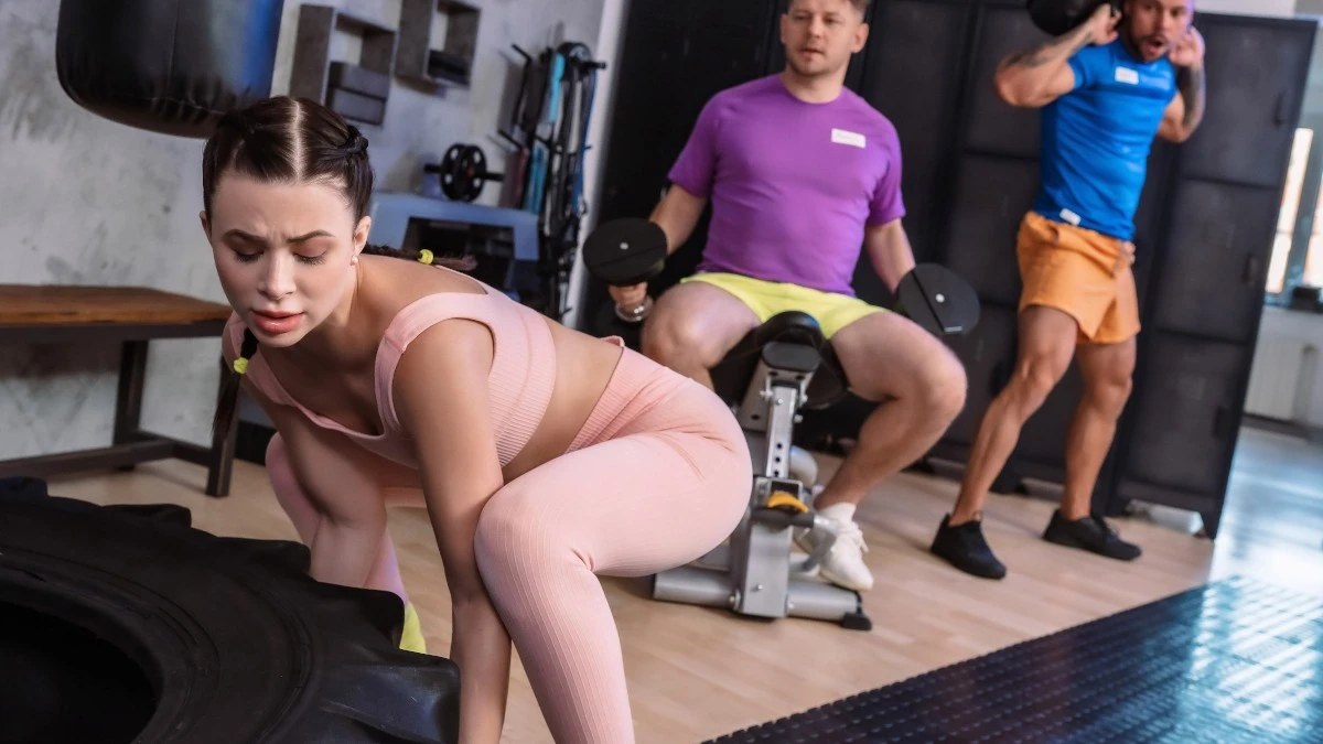 Hardcore Big Dick Threesome in Gym