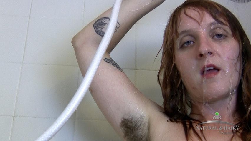 Velma - Shower