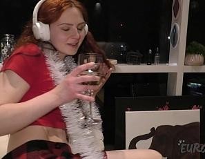 Ginger Lea Listening to Her Headphones and Masturbating with a Big Thick Dildo