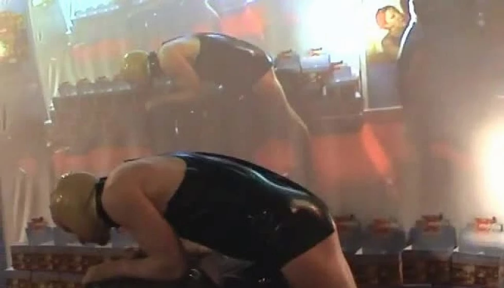 Pierced Pussy Live