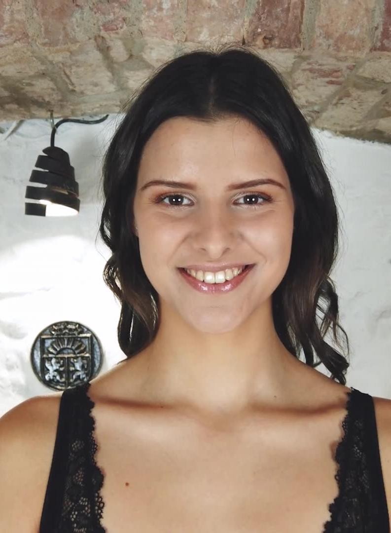 Exclusive Video with Pretty Cute Face Virgin Teen Viola Kat in Nude Casting