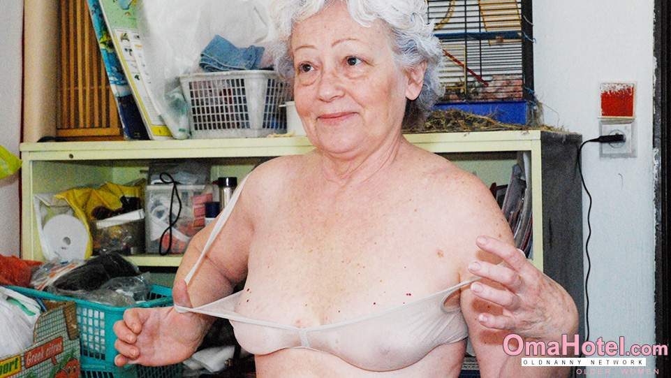 Hairy Granny Pussy Fingered