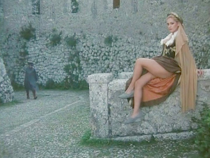 Outdoor Fucking with Medieval Cosplay.
