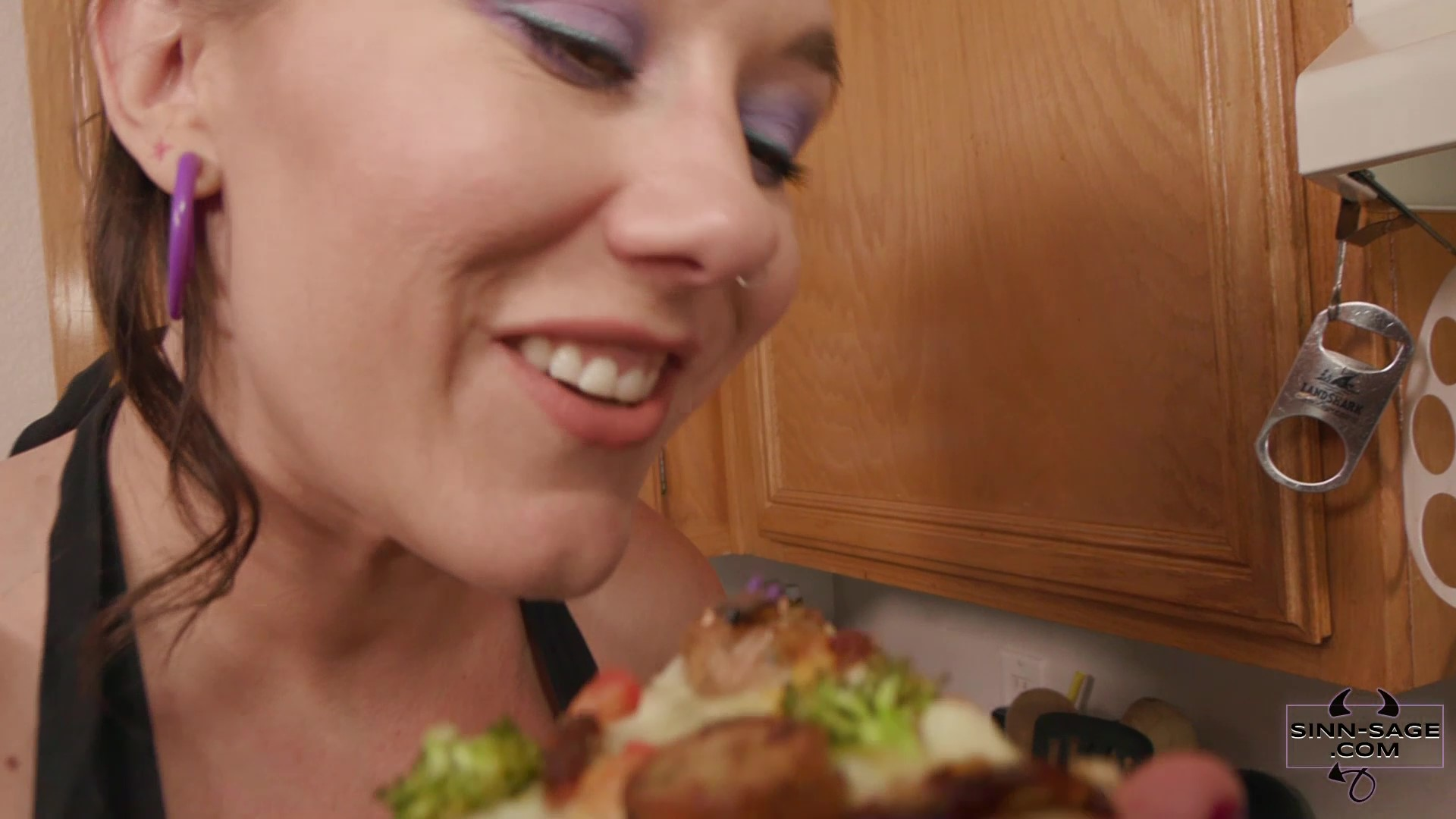 Office Pizza Party Giantess Sinn Sage