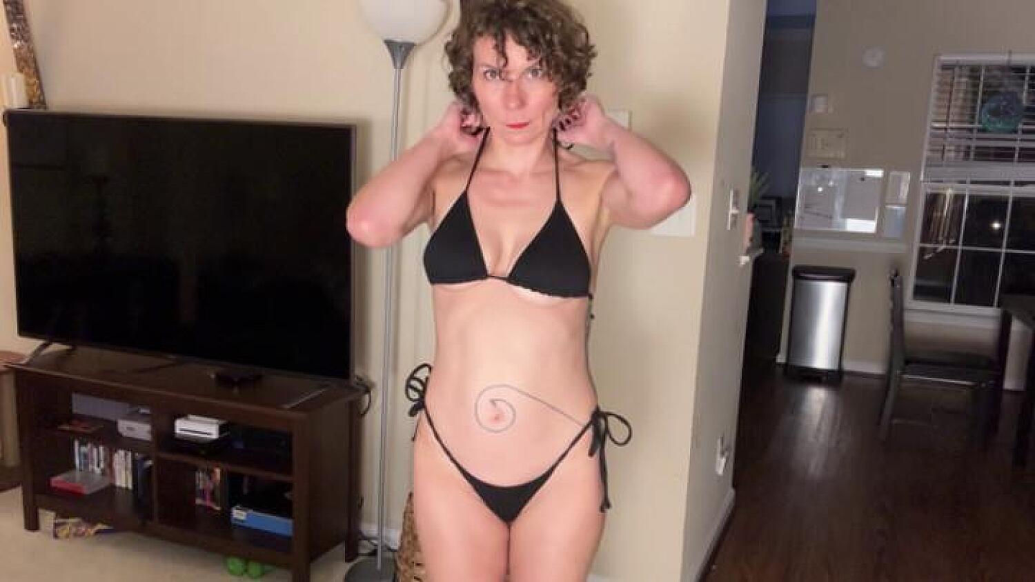 MILF Sugar For The Frat Guys