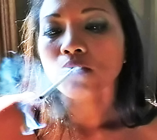Exotic Smokers Play Time