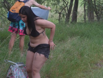 Amanda Luxor Is Going to Be Provoked! He Has Just Caught a Pigeon in the Lake and Starts Pissing in His Face!