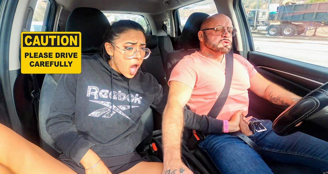 Cute Latina Gets Fucked In The Car