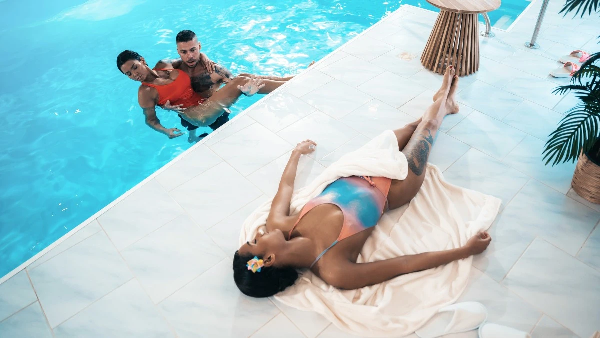Hot Wet Threesome with Italian Teen