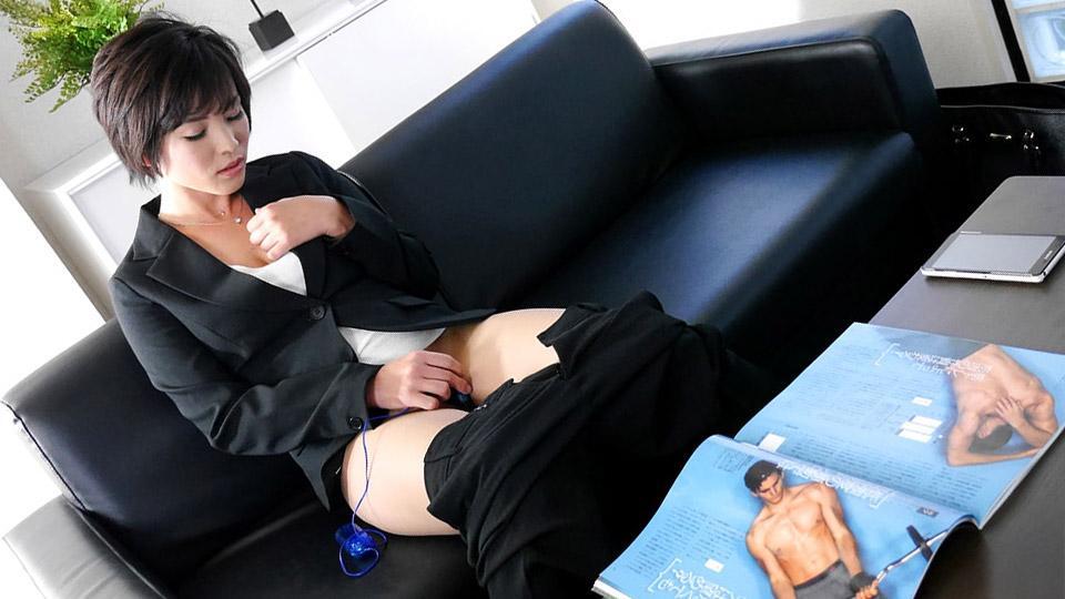 The Secret Sexual Desire Of My Admired Senior Boss
