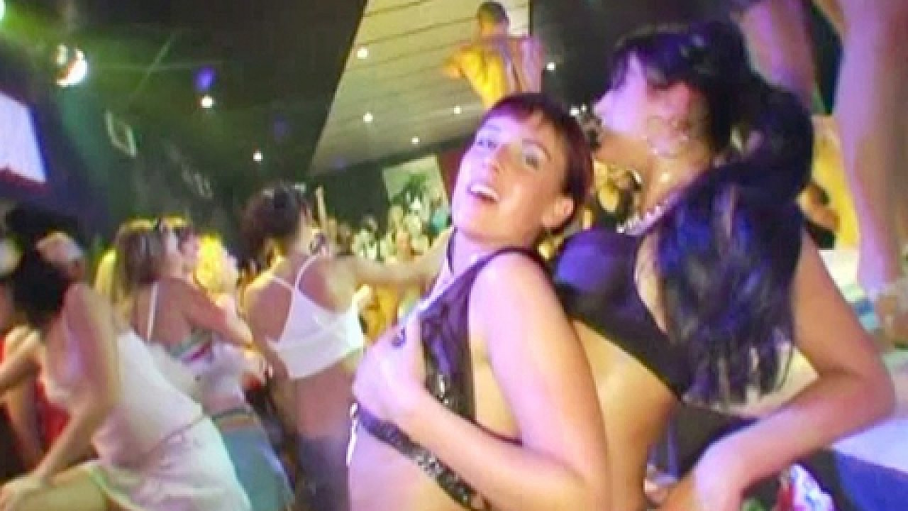 The Suburbs Dont Do Anything For These Lust Filled Mothers