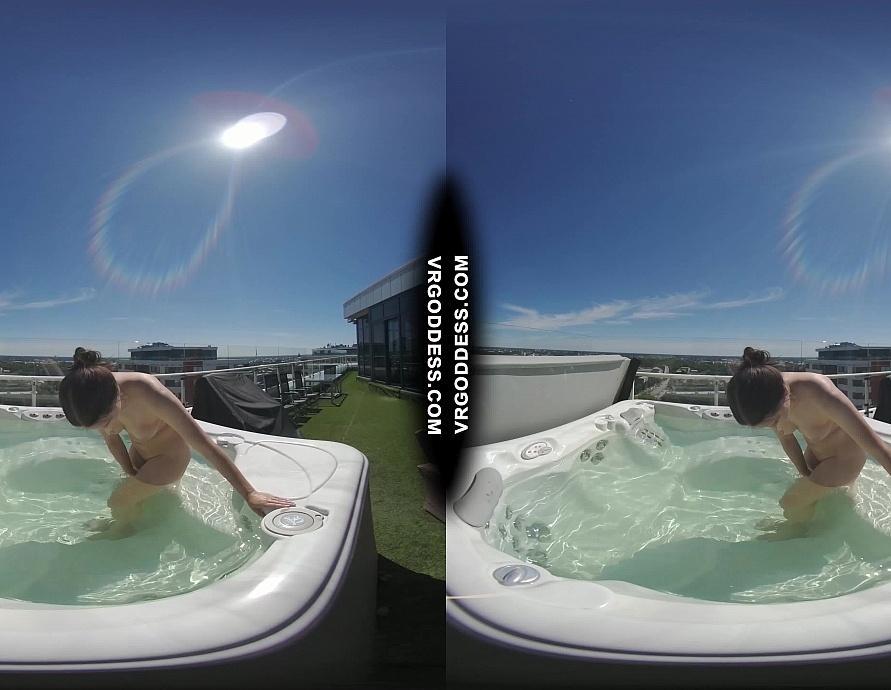 Private Jacuzzi Rooftop Masturbation with Pretty Girl Rosanna