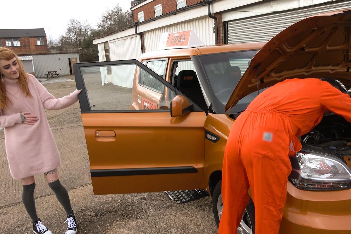 Minx Squirts on Mechanics Big Cock