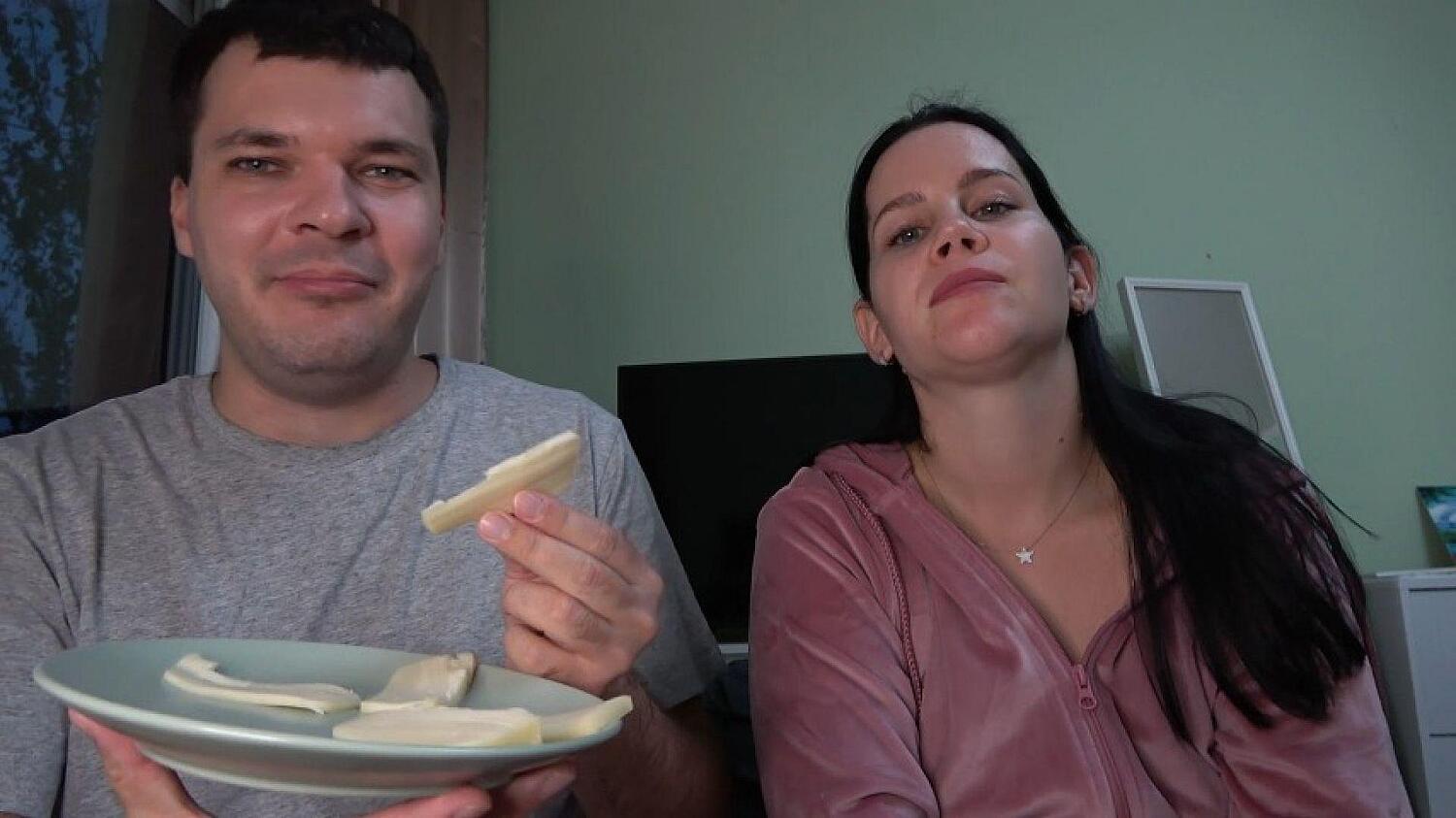 A Couple Of Giants Ate You And Your Girlfriend With Cheese