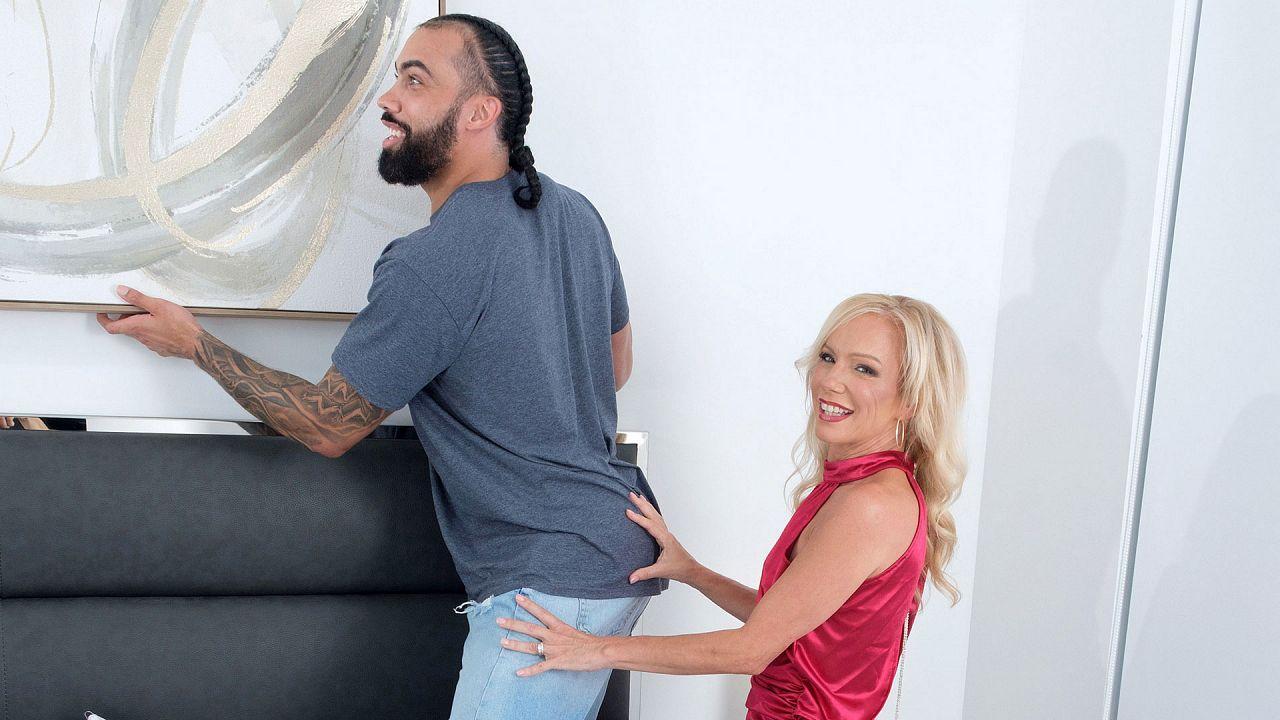 Bella Bare Fucks Her Hubby's Friend And Gets A Facial
