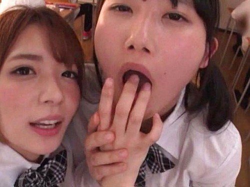 Japanese Schoolgirls Are Being Naughty