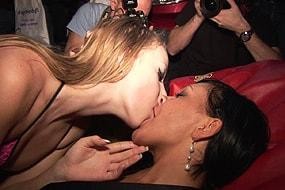 Sexy Lesbians Live