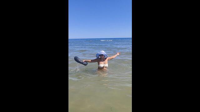 A Wonderful Seaside Vacation In Great Company