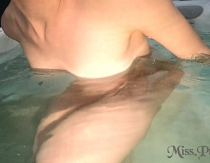 Underwater Jacuzzi Snow Day Glass Dildo Fun with Tiny Lolly