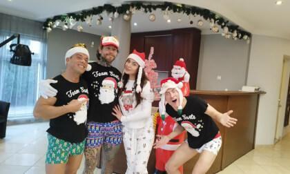 Catherine Knight Christmas VR Part One - Santa's Horny Hotwfie Mrs. Claus Creampie Threesome