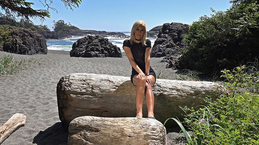 1543 Demi Lopez: Can You Be More Pacific? - 3D