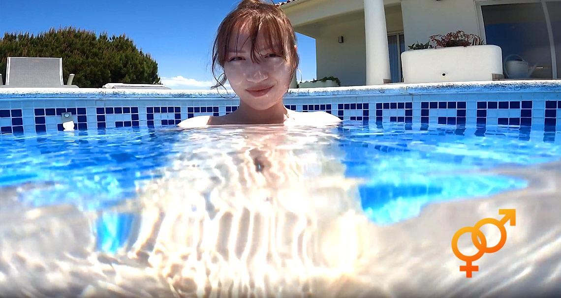 Footjob in the Pool
