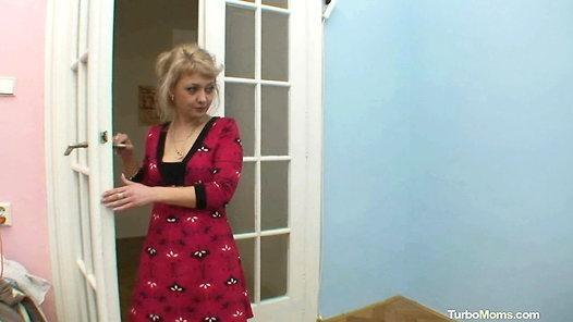 Hot Czech Lady Alena Young Dick Anal