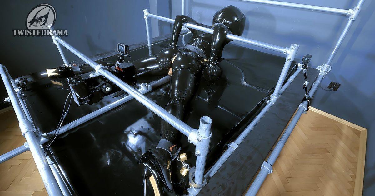 Climax Slut In Bed