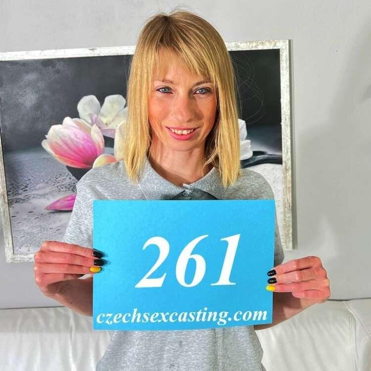 Fucking Blonde MILF on Casting