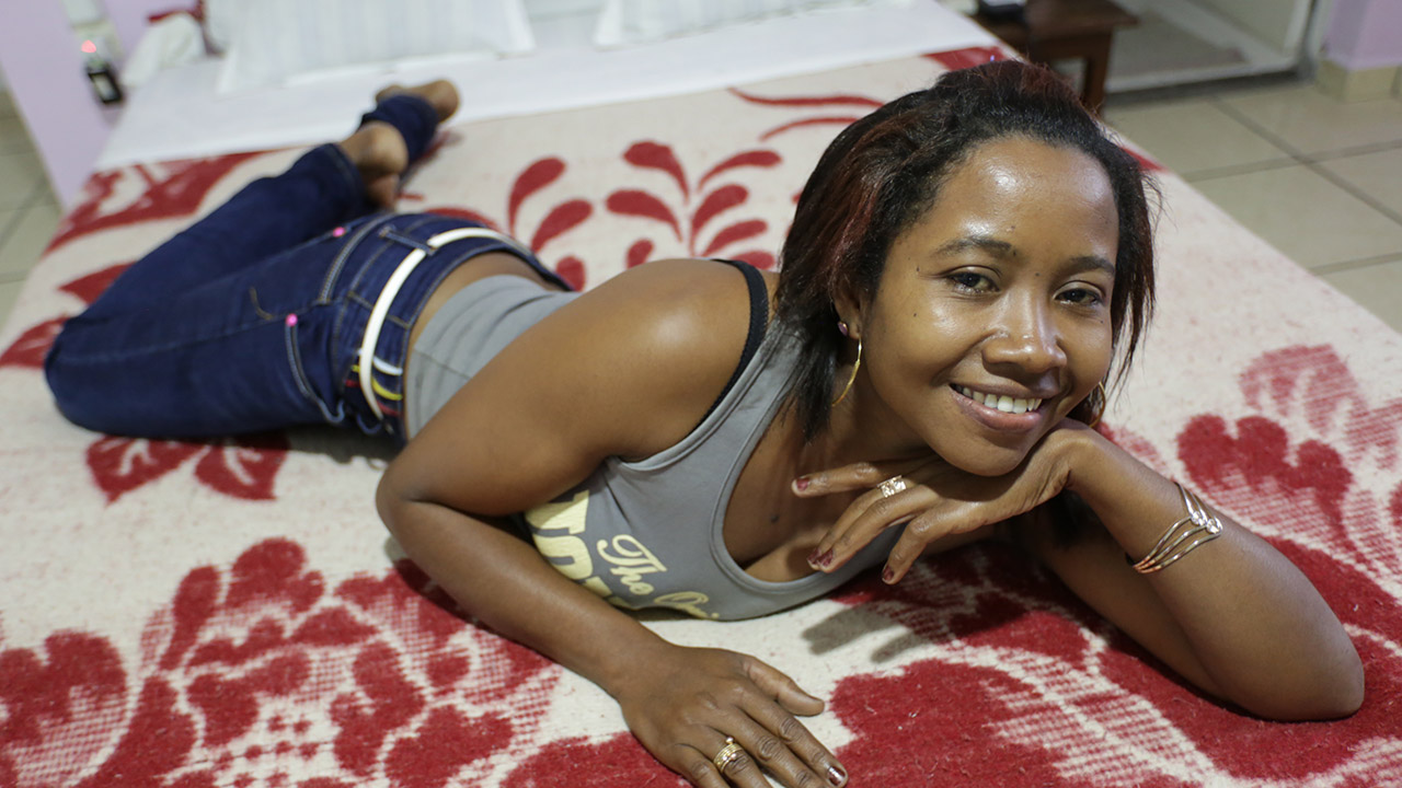 Black MILF Fucking on Camera to Cure Boredom