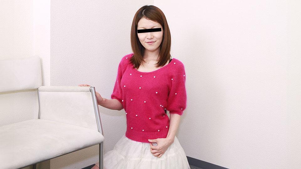 Having Sex With An Apparel Salesperson In The Fitting Room
