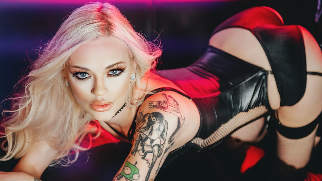 Petite Blonde Alex Grey Fucked Hard in POV
