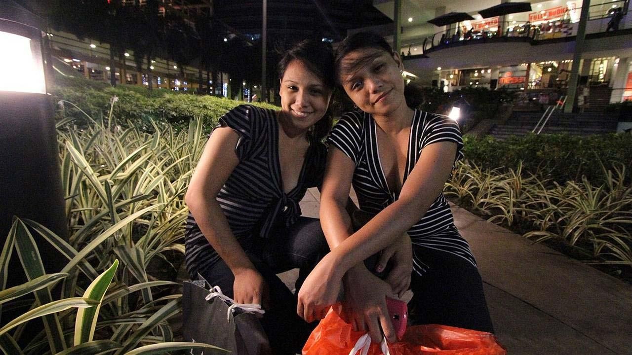 Horny Filipinas Met at Mall