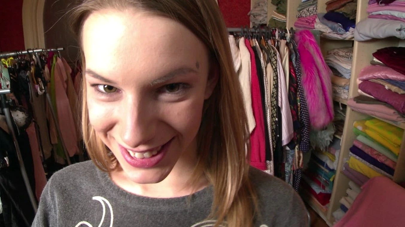 Blowjob in the Boutique!