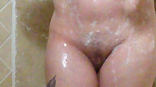Italian Vixxen In Shower