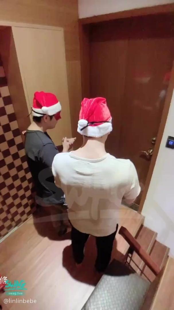A 30-Minute Live Recording Of The Christmas 4P Group Party Train Lunch Facial Cumshot Everything Comes
