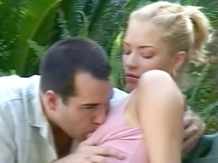 Cameran Cane Has That Fresh White Pussy Men Love and Want