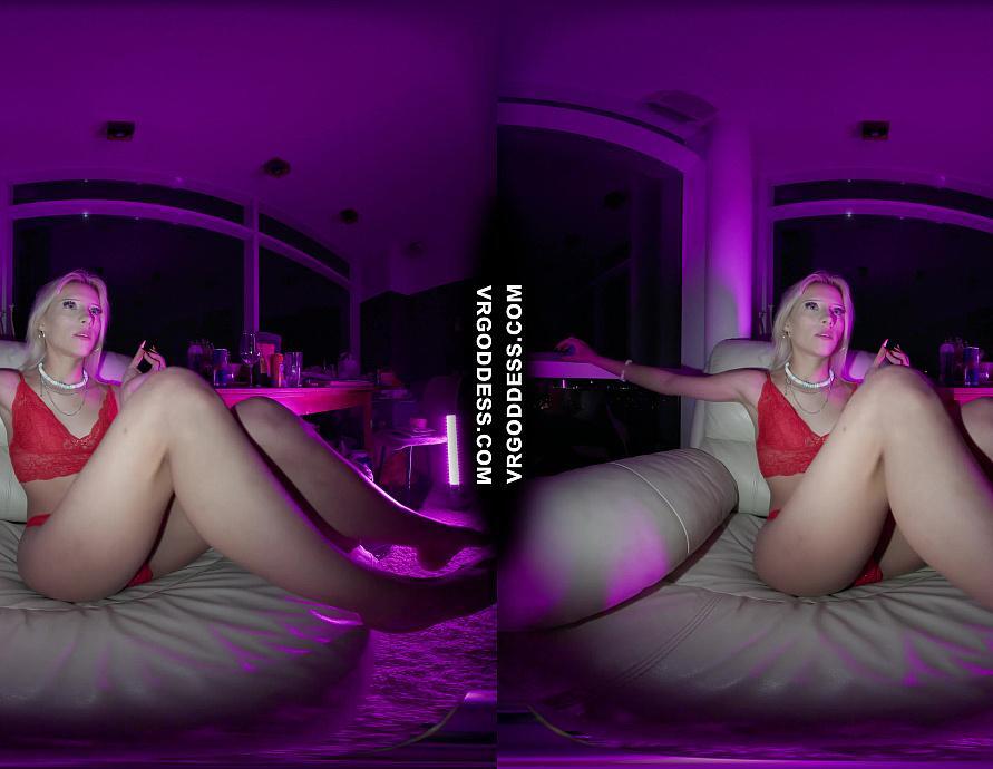 Jillin With A Dildo And Opening Up Her Pussy And Putting A Dildo In Her Ass Double Penetration DP