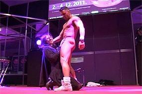 Live Dildo Fucking