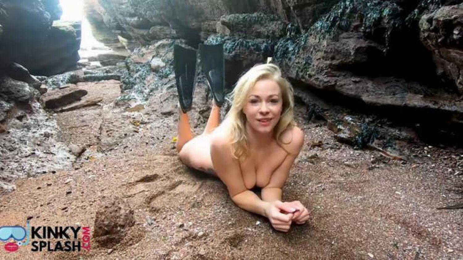 Rubber Fins Salty Skin & Public Pussy Smacks