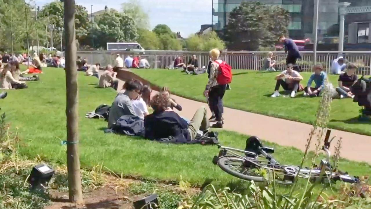 London Girls On A Beautiful Day