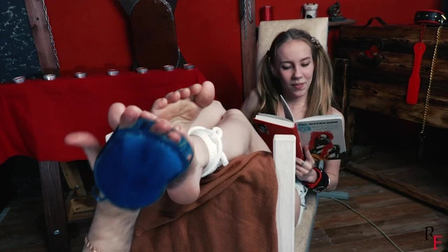 Vita's Feet Tickling and Biting When She Read the Book