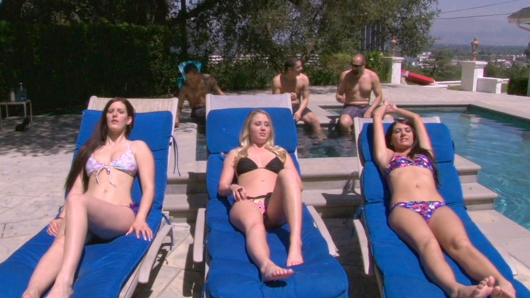 Casi James Hosts a Swinger Orgy in Her Room