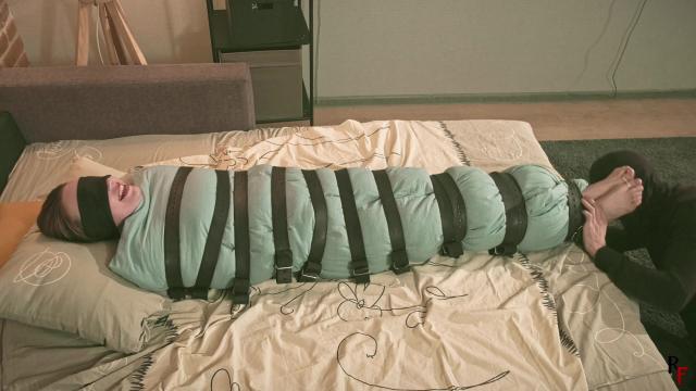Foot Worship For Dina That Mummified With A Blanket