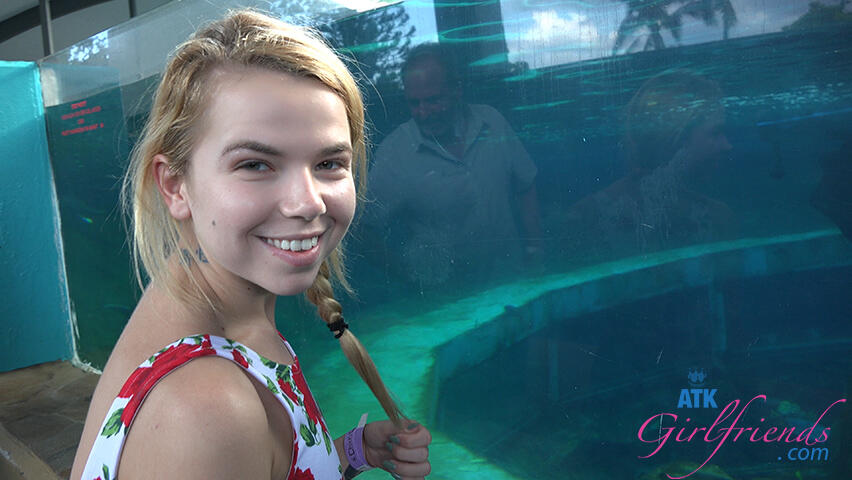 Alina Is Having So Much Fun in Hawaii So Far